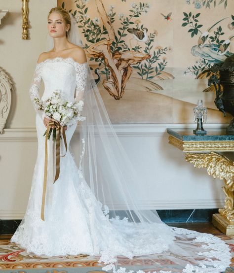 Collier by Blue Willow from Anne Barge, a strapless trumpet gown of corded lace featuring a classic scalloped hem, highlighted by Chantilly lace underlay and buttons to the godet 🤍  •For more information and to reserve an appointment click the link in our bio.• Scalloped Wedding Dresses, Anne Barge Wedding Dress, Blue Willow Wedding, Willow Wedding, Anne Barge, Dresses Princess, Trumpet Gown, Trendy Wedding Dresses, Corded Lace