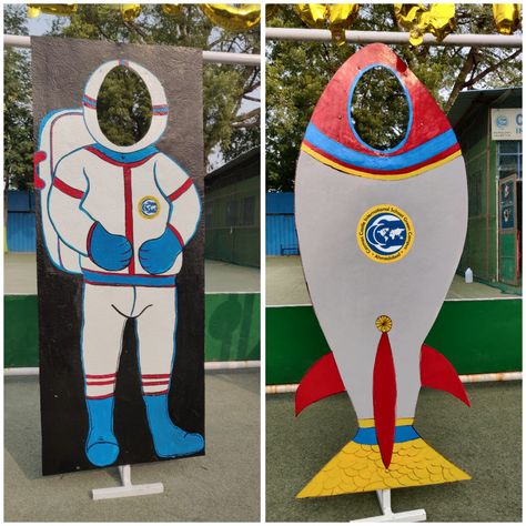 Astronaut Photobooth, Rocket Photobooth for Science Day Stem Booth Ideas, Science Day Decorations, Science Expo Ideas, Science Fair Decoration Ideas, Science Photo Booth, Selfie Booth Ideas, Space Photo Booth, Photobooth Ideas Creative, Steam Night