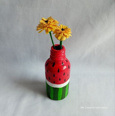 #paperflower #bottleart #sunflower #bottlepainting Mini Bottle Art Painting, Small Glass Bottle Painting, Mini Bottle Art, Painting Jars, Embroidered Jeans Diy, Paper Cup Crafts, Youtube Ideas, Quilling Work, Flower Bottle