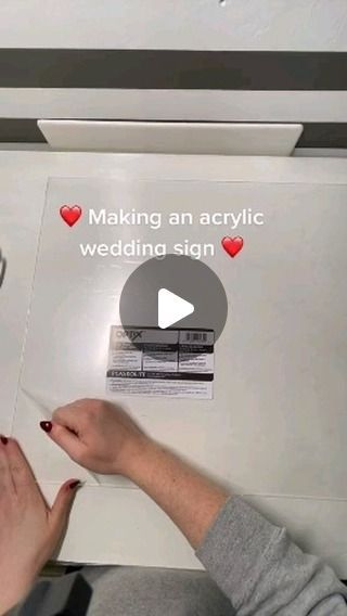 Cricut hints and hacks on Instagram: "Check out this amazing acrylic wedding sign😍 follow @cricuthints for more amazing projects and diys for you. Dont forget to like and save for future. . . . Video credit@planetlapointe (tiktok) go follow their page😊 #sevgiliyehediye #diy #diyet #hediye #weddingstyling #weddings #hediyelik #weddingdress #intags #wedding #weddingday #weddingtrends #weddinginspiration #weddingdecorations #prewedding #weddingstyle" Diy Acrylic Wedding Sign Cricut, Acrylic Sign Ideas For Home, How To Make Acrylic Signs With Cricut, Wedding Welcome Sign Ideas Diy, Diy Sign Wedding, Cricut Wedding Welcome Sign, Acrylic Wedding Signs Diy Cricut, Acrylic Welcome Sign Wedding Diy, Diy Marry Me Signs