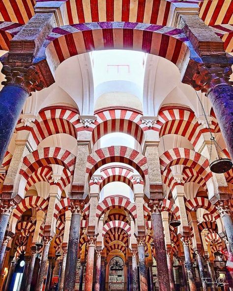 Cordoba Mosque, Great Mosque Of Córdoba, European Artists, Prado Museum, Roman Aqueduct, Moorish Architecture, Spain Aesthetic, Cordoba Spain, Iberian Peninsula