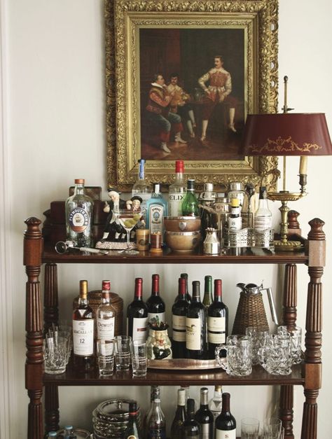 Liquor Cabinet Styling, Havana Decor, Alcohol Cabinet, Traditional Livingroom, Entertaining At Home, Entertaining House, Southern Cottage, Bar Inspiration, Bar Cart Styling