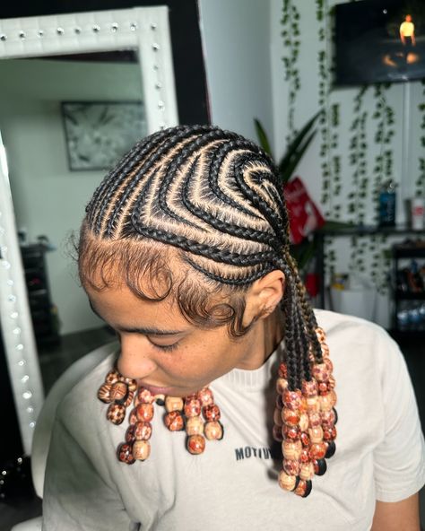 I’m Feeding Yall LOOKS Rn ! 😵‍💫 SPWM❤️ 🌿 Book Under: Alicia Keys Braids + Bob + Beads 💭𝗙𝗼𝗹𝗹𝗼𝘄 𝗠𝘆 𝗜𝗚, 𝗣𝗶𝗻𝘁𝗲𝗿𝗲𝘀𝘁, & 𝗧𝗶𝗸𝘁𝗼𝗸 𝗜𝗻 𝗕𝗶𝗼!💭 ♡ ♡ ♡ #knotlessbraids #bohoknotless #customblendbraids #mobilealbraider #251braider #mississippibraider #georgiabraider #floridabraider #explore #viral #blackgirlinspo#braidercontent #hairstylist #summerlooks #aliciakeys #aliciakeysbraids #blackgirl Edge Tutorial With Braids, Alicia Keys Braids Hairstyles Fulani, 6 Alicia Keys Braids, Alyssa Keys Braids, Alicia Keys Braids Natural Hair, Alicia Keys Braids With Color, Ombre Feed In Braids, Large Knotless Box Braids With Beads, Alicia Keys Braids 2000s