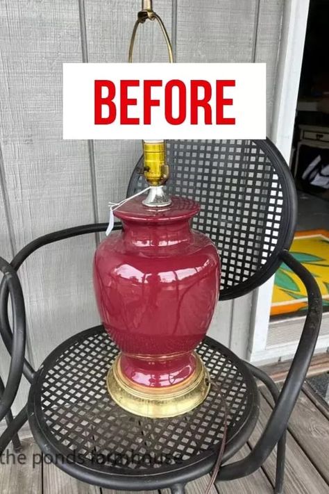 We love this easy lamp base upcycle idea using napkins to make an old lamp look expensive. Check out this look for less you can make with an old vintage lamp. #lampbase #makeover #upcycle #beforeafter Refurbished Lamps, Upcycle Lamp, Thrift Store Lamp Makeover, Decoupage Lamp, Lamp Redo, Diy Lamp Makeover, Repurposed Lamp, Ginger Jar Lamp, Lampshade Makeover