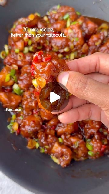 Tasty Tales Haven | Food Page on Instagram: "Bring the restaurant home with this Restaurant-Style Chicken Manchurian recipe! Crispy, tangy, and packed with flavor—your taste buds will thank you! 🍗🔥✨  You’ll need:  750g Boneless Chicken cubes 1 tbsp Salt 1/2 tbsp White pepper 1 tbsp Red chilli powder  2 tbsp Ginger garlic paste 1/4 cup Soy sauce  1/2 cup Plain flour 1/3 cup Corn flour  1/3 cup Oil 10 cloves of Sliced garlic 1 large Chopped onion 1 Sliced red pepper  1 Sliced green pepper 1/2 cup Tomato sauce  1/3 cup Chilli sauce  1/4 cup Soy sauce 1/2 tbsp White pepper  1 tsp Garam masala 1/2 cup Water Handful of chopped Spring onions (1/2 cup)  Follow the instructions mentioned on the video.  Enjoy! . . . 📹 & Recipe by @shadi_faleel  👉 Follow @tastytaleshaven for daily recipes!  #tast Chicken Manchurian Recipe Video, Manchurian Chicken, Chicken Manchurian Recipe, Chicken Manchurian, Chicken Cubes, Manchurian Recipe, 30 Min Meals, Ginger Garlic Paste, Red Chilli Powder