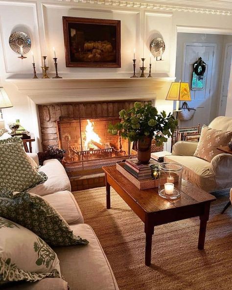 Living Room Designs Cozy, Formal Living Room Designs, Cottage Living Rooms, Cottage Living, Decoration Inspiration, Living Room Inspo, A Living Room, Decor Living Room, Formal Living Rooms