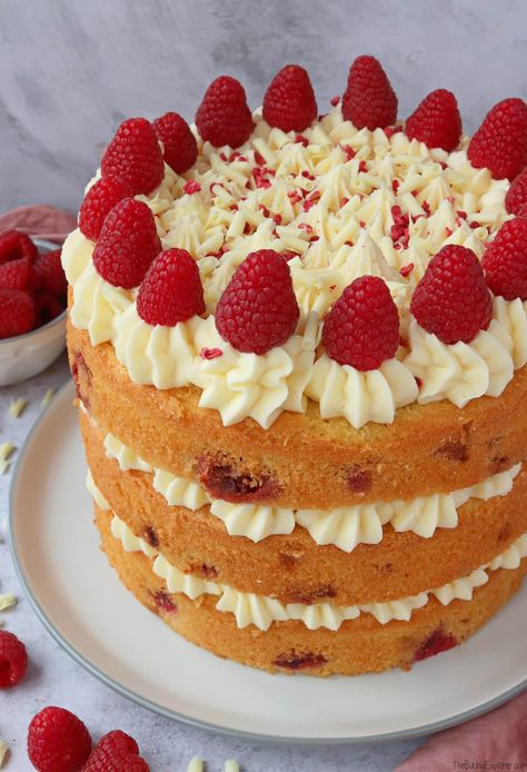 White Chocolate Birthday Cake, Raspberry White Chocolate Cake, Boho Cakes, Chocolate And Raspberry Cake, Lisa Birthday, Homechef Recipes, White Chocolate Raspberry Cake, Best White Chocolate, Showstopper Cakes