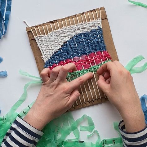 Family how-to: plastic bag weaving | Blog | Royal Academy of Arts Weaving With Plastic Bags, Plastic Bag Weaving, Plastic Bags Diy, Rafia Bags, Mini Loom, Plastic Bag Crafts, Fused Plastic, Bags Christian Dior, Upcycle Plastic