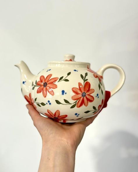 Our small selection of our new hand painted floral range has now launched on our website https://www.ceramicinspirations.co.uk/product/hand-painted-floral-medium-betty/ 🫖We also have 15% off over this bank holiday weekend with code SPRING-15 🇬🇧orders over £50 🫖offer valid until 7th May #ceramics #pottery #madeinengland #madeinyorkshire #floraldesign #potterysshop #bankholidaysale Pitcher Pottery Painting Ideas, Handmade Pottery Painting Ideas, Teapot Ceramic Painting, Pottery Painted Vase, Painted Tea Pots Ideas, Tea Pot Pottery Painting Ideas, Self Painted Pottery Ideas, Floral Ceramic Painting, Ceramic Teapot Painting Ideas