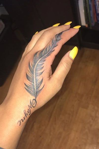 Tattoo Main, Side Hand Tattoos, Cute Hand Tattoos, Snakebites, Black Girls With Tattoos, Initial Tattoo, Hand Tattoos For Women, Dope Tattoos For Women, Stylist Tattoos