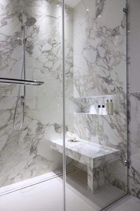 Shower Bench Built In, Hotel Bathroom Design Luxury, تصميم دورة مياه, Hotel Bathroom Design, Shower Area, Washroom Design, Small Bathroom Makeover, Shower Bathroom, Holland Park