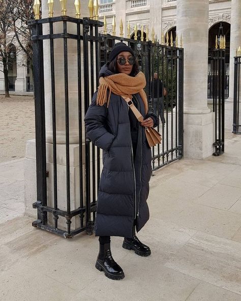 I Just Got a New Puffer Coat, and I Want to Try These 6 Chic Outfits Long Puffer Jacket Outfit, Puffer Coat Outfit, Puffer Outfit, Winter Jacket Outfits, Winter Mode Outfits, Look Winter, Long Winter Jacket, Winter Coat Outfits, Puffer Jacket Outfit