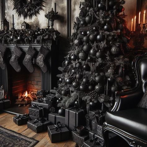 Black Christmas Stockings Ideas, Christmas Black Decorations, Creepy Christmas Tree, Christmas Black Aesthetic, Small Black Christmas Tree, Gothic Christmas Tree Ideas, Weird Christmas Trees, Christmas Tree With Black Decorations, Living Room Black Decor