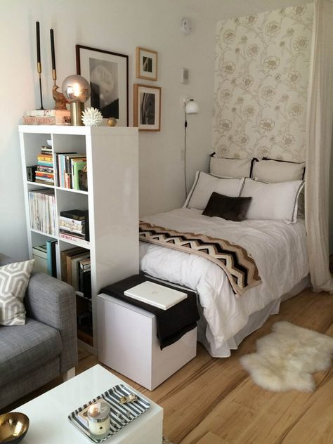 Small Apartment Bedrooms, Small Bedroom Designs, Small Apartment Decorating, Room Deco, Small Room Design, Tiny Bedroom, Studio Apartment Decorating, Small Room Bedroom, Small Room