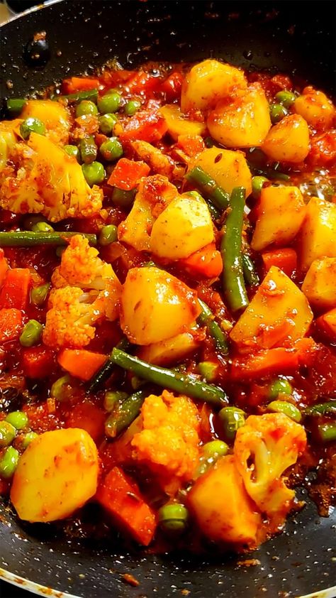 Mixed Vegetable Masala Essen, Indian Vegetable Side Dish, Indian Vegetable Curry, Mix Vegetable Recipe, Vegetable Masala, Vegetable Curry Recipes, Indian Side Dishes, Veg Curry, Curry Recipes Indian