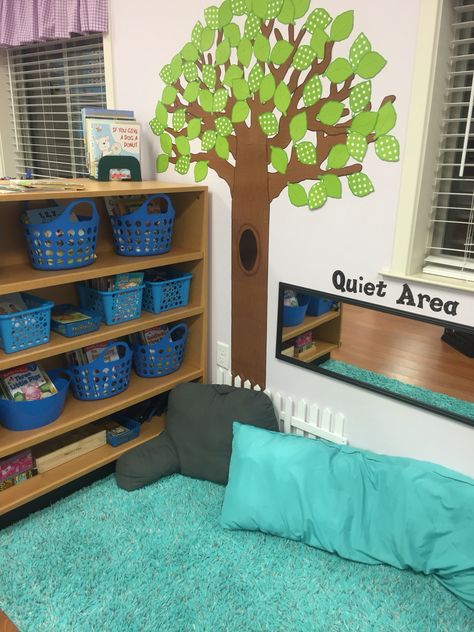 Pre-K classroom set up. Quiet area and classroom library. Mirror In Preschool Classroom, Preschool Library Center Set Up, Prek Library Center, Cozy Center Ideas Preschool, Preschool Quiet Area, Calming Center In Classroom, Pre K Library, Quiet Area Preschool Cozy Corner, Library Center Preschool