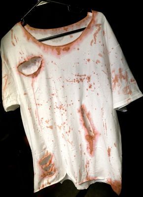 Zombie Shirt Diy, Halloween Costumes You Can Make, Zombie Halloween Makeup, Zombie Clothes, Makeup Zombie, Zombie Halloween Costumes, Zombie Shirt, Cute Zombie, Zombie Costume