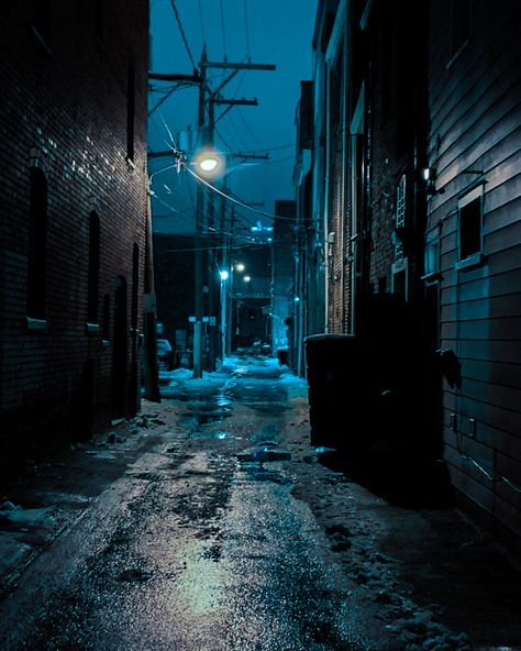 Sketchy City Aesthetic, City Alleyway Night, Blue Dystopian Aesthetic, Noir City Aesthetic, Dystopian City Slums, Urban Vampire Aesthetic, Dark Suburban Aesthetic, Dark Rainy City, Scary Alleyway