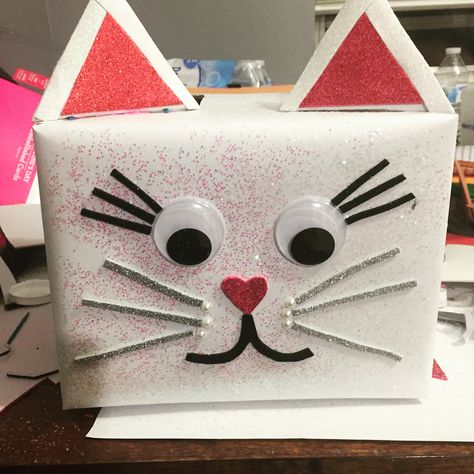 Girls Valentines Boxes, Valentine Boxes For School, Diy Valentines Box, Kids Valentine Boxes, Valentine Card Box, Valentines Day Cat, Valentine Mailbox, Valentine Baskets, Valentine Day Boxes