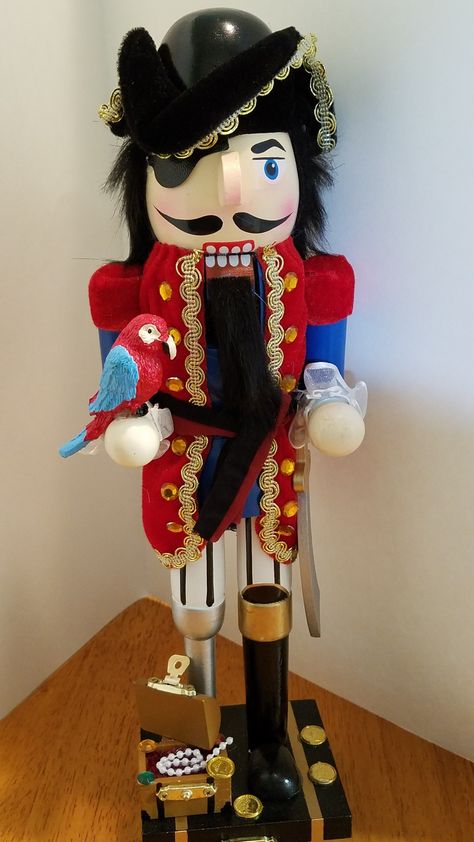 Pirate Nutcracker, Nutcracker, Samurai Gear, Halloween Wreath, Halloween, Art