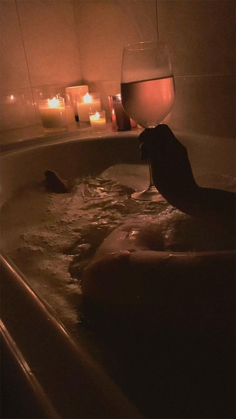 Couple Bathtub Aesthetic, Bath Tub Aesthetic, Romantic Bubble Bath, Bubble Bath Aesthetic, Couples Bathtub, Bubble Bath Candles, October Moodboard, Bath Couple, Bathtub Aesthetic