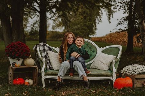 green couch, vintage couch, fall mini shoot, pumpkin photos, photos with mums, fall family photo Fall Couch Photoshoot, Couch Photoshoot, Mini Session Themes, Victorian Couch, Vintage Couch, Family Portrait Poses, Fall Mini Sessions, Fall Session, Fall Family Pictures