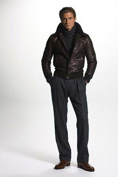 Ralph Lauren Fall 2005 #Menswear Collection - Vogue #fashion #männermode #ralphlauren Ralph Lauren Leather Jacket, Leather Jacket Outfit Men, Mens Rugged, Leather Jacket Men Style, Ralph Lauren Fall, Ralph Lauren Menswear, Leather Jacket Style, Ralph Lauren Style, Leather Jacket Outfits