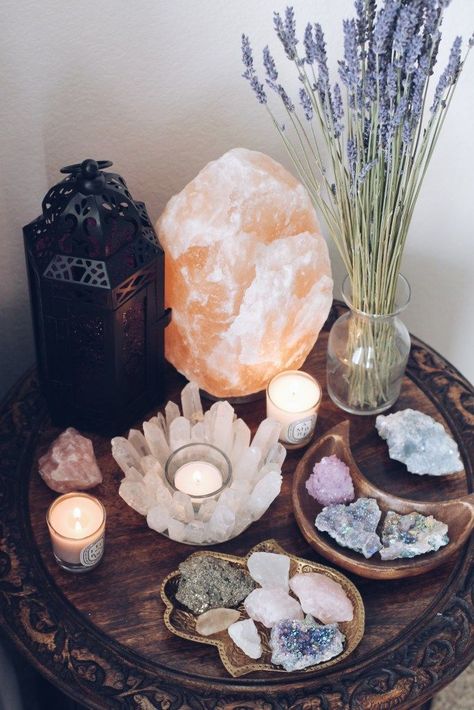 Bedroom Meditation Space Ideas, Home Decor With Crystals, Home Decor Crystals, Dark Spiritual Room Aesthetic, Ideas For Displaying Crystals, Crystal Home Aesthetic, Crystal Corner Decor, Cozy Spiritual Bedroom, Bedroom Crystals Decor