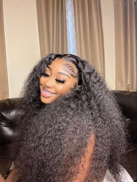 Puffy Wig Hairstyles, Puffy Curly Hair Hairstyles, Puffy Curly Hair, Puffy Hairstyles, Weave Colors, Fluffy Curly Hair, Puffy Hair, Long Weave, Curly Wigs