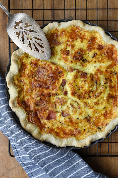 Classic French Quiche Lorraine French Quiche Lorraine, Basil Quiche, French Quiche, Savory Quiche, French Tea Parties, Quiche Lorraine Recipe, French Recipe, Quiche Recipes Easy, Onion Tart