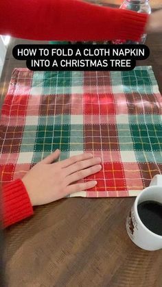 Christmas Tree Napkin Folding, 2022 Christmas Tree, Christmas Table Napkins, Christmas Tree Napkin Fold, Christmas Tree Napkin, Christmas Napkin Folding, Fancy Napkin Folding, Tree Napkin, Creative Napkins