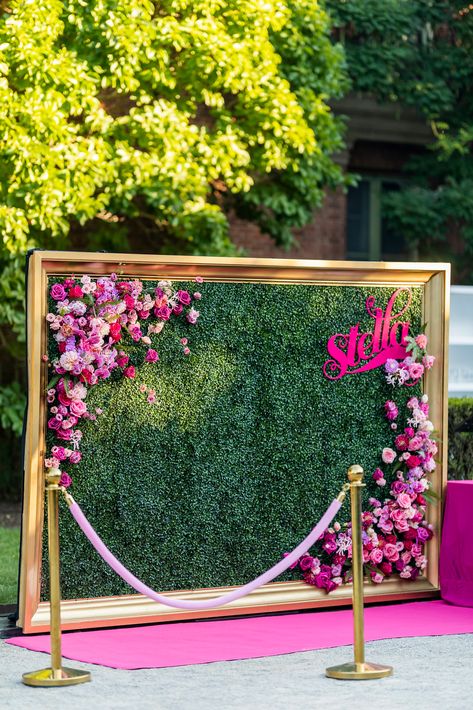 Photo Backdrop Ideas Party, Pink Photobooth Ideas, Bday Backdrop Ideas, Photobooth Backdrop Ideas, Pink Backdrop Ideas, Pink And Gold Backdrop, Wedding Shower Backdrop, Floral Photo Booth, Launch Event Ideas