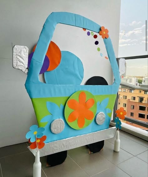 Mystery Machine Cardboard Box Car, Mystery Machine Trunk Or Treat Ideas, Scooby Trunk Or Treat Ideas, Scooby Doo Photo Booth, Mystery Machine Photo Booth, Scooby Doo Halloween Party Ideas, Scooby Doo Birthday Party Decorations, Scooby Doo 2nd Birthday Party Ideas, Scooby Doo 3rd Birthday Party