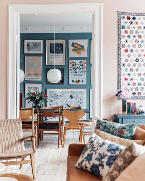 my scandinavian home: 15 Fabulous Danish Spaces That Will Brighten Up Your Day My Scandinavian Home, Danish Interior, Summer Deco, Interiors Magazine, Ideas Hogar, Home Libraries, Plywood Furniture, Design Del Prodotto, Scandinavian Interior