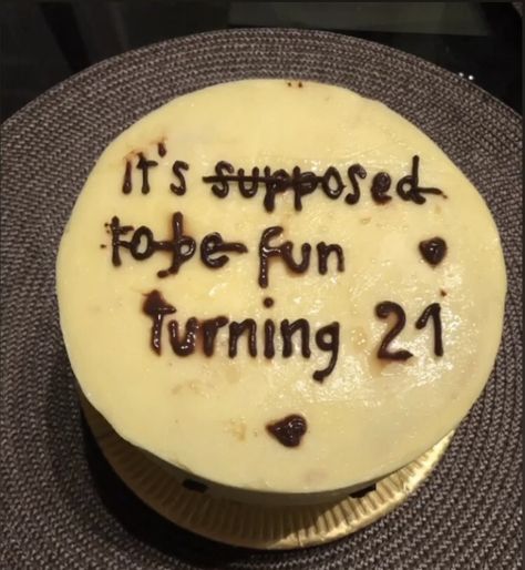 Taylor Swift Bday Cake, Taylor Swift Bday, Cake Taylor Swift, Taylor Swift Cake, Turning 21, Funny Birthday Cakes, Mini Cakes Birthday, Creative Birthday Cakes, All Too Well