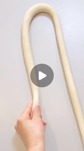 How To Braid Bread Dough, Bread Shapes Ideas Simple, Bread Shapes Ideas, Sweet Bread Dough, Bread Sculpture, Bread Shapes, Bread Recepies, Homemade Breadsticks, Bread Sticks Recipe