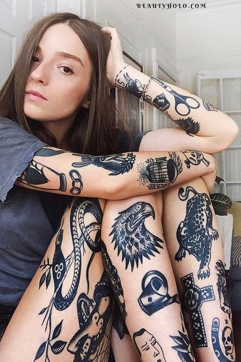 Tattoo Pierna Hombre, Mujeres Tattoo, Girl Thigh Tattoos, Hip Thigh Tattoos, Tattoo Old School, Tattoed Women, Inspiration Tattoos, Leg Tattoos Women, Old Tattoos