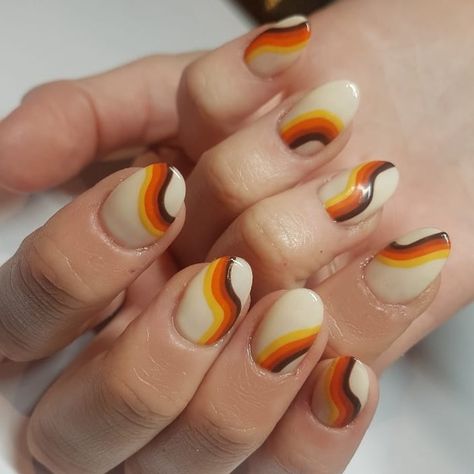 Rosie Lynall | Nail artist on Instagram: “70s wallpaper 〰️ PLEASE swipe for the before! All colours used are by @the_gelbottle_inc using @apresnailofficial to extend as always! . .…” 70s Nails, Opi Shades, Spooky Nail, Swirl Nail, Orange Nail Art, Nail Design Stiletto, Hang Nguyen, Swirl Nail Art, Nail Design Glitter