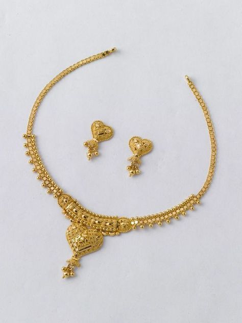 Gold Necklace Set Simple, Necklace With Earrings Gold, 22k Gold Necklace Set, Indian Gold Necklace Designs, Gold Factory, Gold Chain Pendant, African Jewellery, 22k Gold Necklace, Gold Bridal Necklace