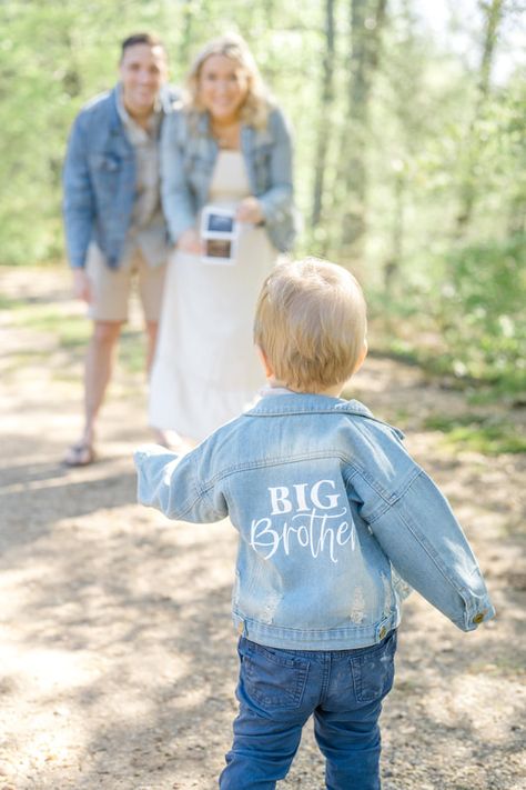 Bluebonnet Pregnancy Announcement, Baby Announcement 2nd Child, Big Brother Announcement Photoshoot, Gender Reveals With Siblings, Toddler Pregnancy Announcement, Pregnancy Announcement With Big Brother, Pregnancy Announcement Photos 2nd, Second Child Pregnancy Announcement, Family Pregnancy Announcement Photos