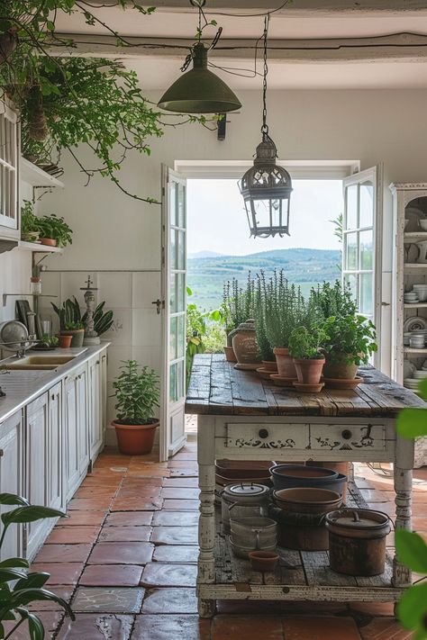 Rustic Plant Decor, Natural Kitchen Ideas, Country House Aesthetic, Vintage Italian Kitchen, Rustic Cottage Kitchens, Rustic Country Kitchen Decor, Cozy Cottage Kitchen, Simple Cottage, French Farmhouse Style