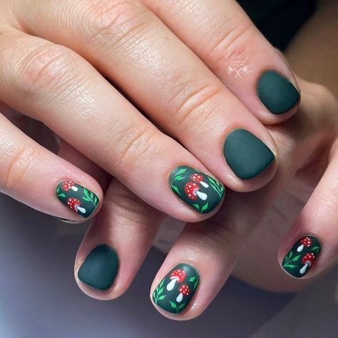 Cottagecore Nails, Matte Green Nails, Green Nail Designs, Green Nail, Matte Green, Halloween Nail Designs, Autumn Nails, Nail Art Ideas, Beauty Nail