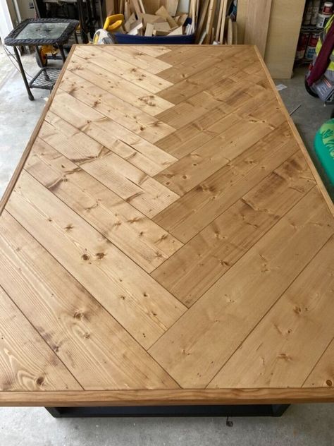 DIY herringbone dining room table, complete! It took a couple weekends of working during my child’s nap time, but overall it was a pretty easy, quick, and painless project!Check out these before, during and after pictures! Materials used:1/4in plywood2x4s for legs/ supports1x4s for herringbone strips1x2s for framing First, cut the plywood for a desired table size and attach under supports Next, attach herringbone strips- started with each full size, and cut accordingly. After a… A Frame Legs Table, Wood Table Top Design Ideas, Herringbone Dining Room, Beta Projects, Herringbone Dining Table, Herringbone Table, Diy Dining Room Table, Entryway Hall, Diy Kitchen Table