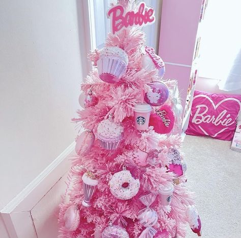 Barbie Christmas Decorations, Pink Christmas Bedroom, Peppa Pig Christmas, Barbie Christmas Tree, Barbie Christmas Ornaments, Cowgirl Christmas, A Pink Christmas, Barbie Christmas, Blue Chill