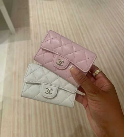 Chanel Wallet Aesthetic, Pink Wallet Aesthetic, Designer Mini Bags, Chanel Pink Aesthetic, Chanel Mini Wallet, Pink Chanel Wallet, Chanel Pink Bag, Channel Wallet, Chanel Bag Aesthetic