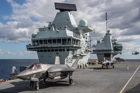 British Army wants Royal Navy flagship super carrier 'leased to USA' Lightning Aircraft, Type 45 Destroyer, Hms Prince Of Wales, Royal Navy Aircraft Carriers, Hms Queen Elizabeth, F 35 Lightning Ii, Navy Carriers, Royal Navy Ships, Navy Aircraft Carrier