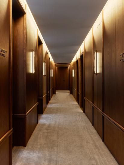 Hotel Corridor Design, Luxury Lobby Design, Floating Ceiling, Marriot Hotel, Rockwell Group, Madrid Hotels, Hotel Corridor, Hotel Hallway, Corridor Design