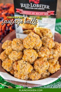 Cheddar Bay Sausage Balls - combines two of my favorite foods- Cheddar Bay Biscuits and Sausage Balls! Love the flavor in these! Can make and freeze unbaked for later. Also, get the secret to easily mixing sausage balls and avoiding messy hands! Cheese Pennies With Rice Krispies, Best Sausage Balls Recipe, Easy Recipes With Breakfast Sausage, Ted Lobster Sausage Balls, Party Snack Foods, Cheddar Bay Sausage Balls, Easy Sausage Balls, Handheld Meals, Bisquick Sausage Balls