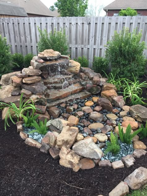 Backyard Rock Fountain Ideas, Front Yard Pondless Waterfall, Rock Garden Fountain, River Rock Water Feature, Diy Rock Waterfall, Rock Waterfall Landscaping, Rock Fountains Outdoor, Rock Fountain Ideas, Pondless Water Feature