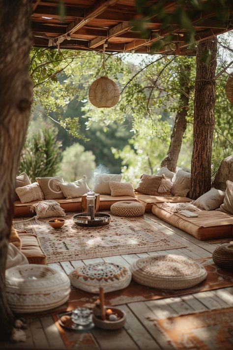 Nature Resort Design, Spiritual Center Design, Nature Retreat Ideas, Meditation Set Up, Farm Retreat Ideas, Outdoor Retreat Ideas, Boho Tree House, Spa Retreat Ideas, Outdoor Wellness Area